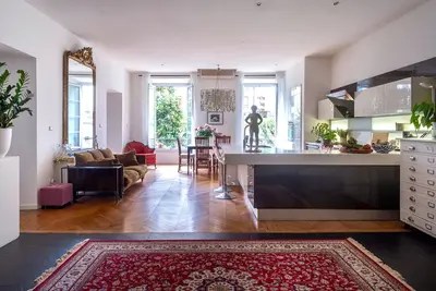 Image de Spacious charming, 2 bedrooms, garden view, golden quarter, 5 min walk to beach