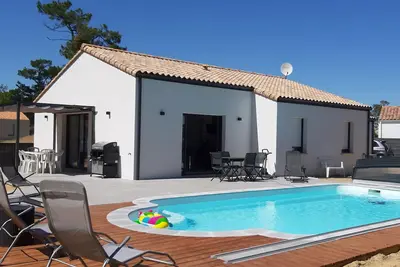 Image de maison +piscine privée 2