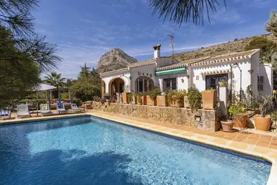 Image de La Golondrina - Villa de style finca près de la vieille ville