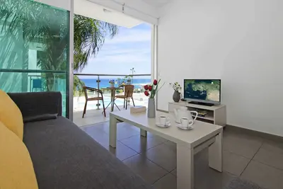 Image de Niovi - Appartement 1 chambre à distance de marche de la plage de la baie du figuier