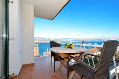 Image de Vongola 1 - stylish fully equipped sea view apt for 2 only 100 m from beach