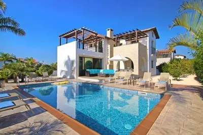 Image de Ingrid - 3Bed Villa Balcony Sea View to Mediterranean Sea situé dans la zone côtière d'Ayia Thekla