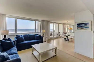 1190 Beach Walker with breathtaking Ocean views