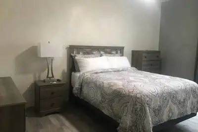 Loft # 3 sur 5 Chambre privée avec lit queen, 1 salle de bain