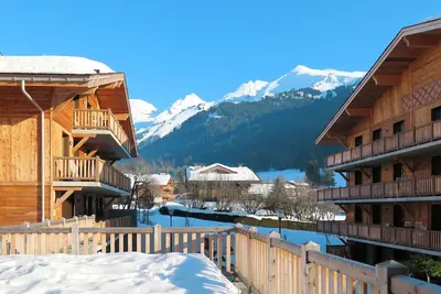 Image de Bel appartement avec piscine, Wifi, bain Ă remous, Tv, terrasse, animaux admis et parking