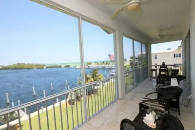 Image de Islamorada Luxury Waterfront Condo avec Slip Bateau