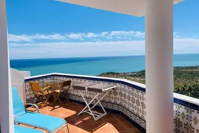 Image de Appart 4 personnes  vue sur Mer & Montagne, piscine Eté & Hiver
