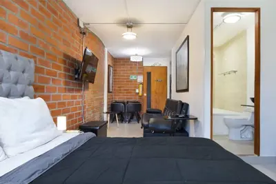 Image de Studio Exito Hot Tub