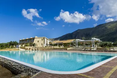 Image de Borgo Aranci - Appartement dans Villa Salice - 17c * Avec Piscine PARTAGÉE Et Jacuzzi *