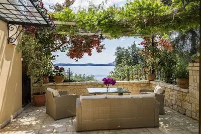 Image de Tatiana Seaview House, Nisaki