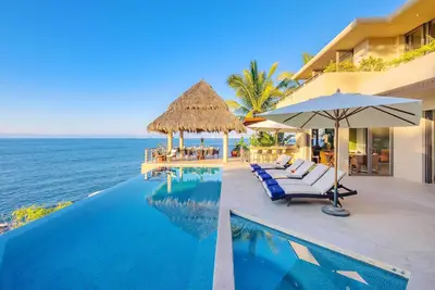 Image de Villa moderne et luxueuse, piscine chauffée, salle de gym, spa chaud extérieur, salle à manger extérieure Palapa, A / C