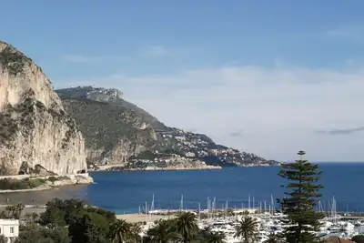 Image de Appartement top floor, large terrasse, vue exceptionnelle, proche Nice. Garage.