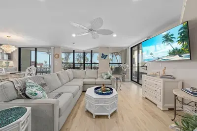 Image de Pine Cove # 104: Splendidement spacieux condo 3 chambres face au golfe au large de l'ouest du golfe!