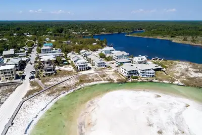 Image de Nouvelle Liste! ! - ANNÉE SPÉCIALE SPÉCIALE À Grayton Beach! ! - Artless Sprite - Luxueuse nouvelle rénovation, à quelques minutes de la plage - Réservez vos vacances de printemps avant le 29 février et recevez 20% de rabais! Valable pour les séjours j.