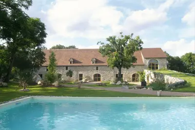 Image de Chambres & Jardin de Pierres est une Maison d’hôtes de charme dans le Quercy