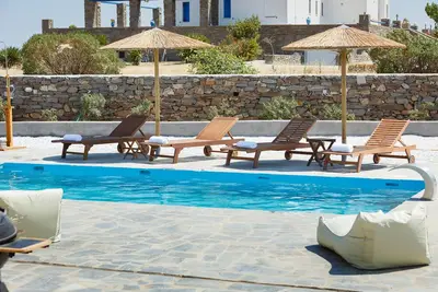 Image de Charmante petite villa Elena avec piscine privée, jacuzzi et vue sur la mer!