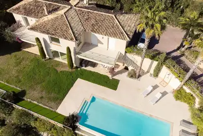 Image de Maison de vacances privée avec Wifi, piscine privée, climatisation, Tv, terrasse, parking