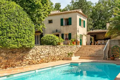 Image de Belle maison de vacances privée avec piscine privée, Wifi, Tv, terrasse et parking