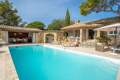 Image de Maison de vacances privée avec piscine privée, Wifi, climatisation, Tv, terrasse, parking