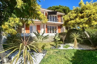 Image de Joli appartement dans une maison de vacances avec climatisation, Wifi, Tv, terrasse et parking