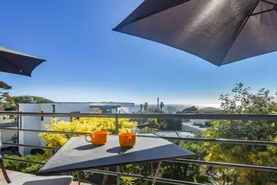 Image de Confortable appartement dans une maison de vacances avec Wifi, climatisation, Tv, balcon et parking