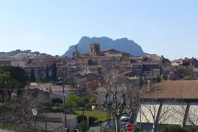 Image de Confortable appartement avec piscine, Wifi, climatisation, Tv, patio, animaux admis et parking