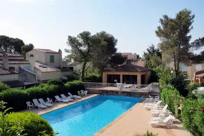 Image de Confortable appartement pour 5 personnes avec Wifi, piscine, Tv, balcon et parking