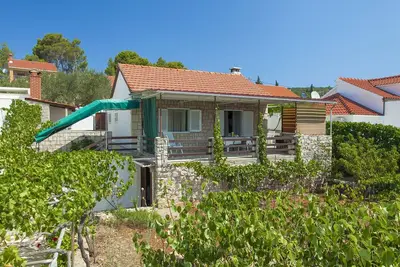 Image de Maison de vacances Neda - Maison de vacances 3 chambres avec terrasse et vue sur la mer