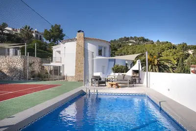 Image de Sara 8p. - modern, family friendly; private pool and tennis court!