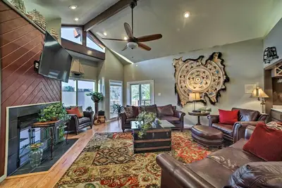 Image de Nouveau! Lakefront Retreat w / Dock & Beach, 2Mi au golf