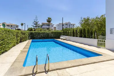 Image de Vista Monte ( Francisca ). Apartment in residentail area near The beach.