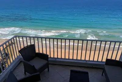 Image de Oceanfront, Hear vagues 24\/7, condo 2 chambres avec cuisine complète, emplacement privilégié