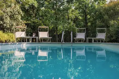 Image de Ancienne Villa Art Nouveau avec grand parc et piscine, à 3 km des murs de Lucques.