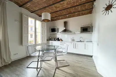 Image de Luxurious bright apartment with balcony