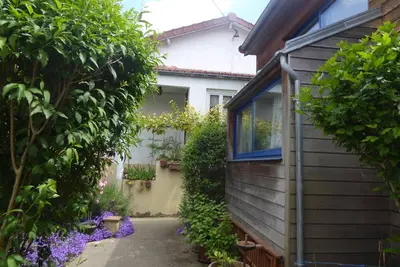Image de Belle Maison avec jardin dans une impasse calme proche de Paris, Ă Antony