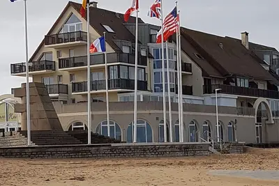 Image de Appartement front de mer avec grand balcon exposé plein sud