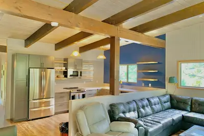 Image de Condo Mammoth 4 Bdrm / 3 Ba! ! 4 Bdrm au prix le plus bas à Mammoth! ! Animaux acceptés! !