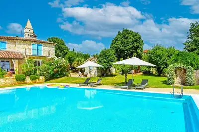 Image de Joli appartement pour 6 personnes avec Wifi, climatisation, piscine, Tv, patio et parking