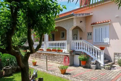 Image de Joli appartement pour 6 personnes avec Wifi, climatisation, Tv, patio, animaux admis et parking