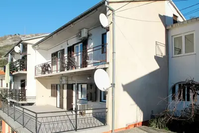Image de Joli appartement pour 5 personnes avec climatisation, Wifi, Tv, terrasse et parking