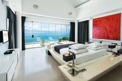 Image de 5-Br Villa a une piscine privée