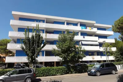 Image de Studio près de la mer avec place de parking