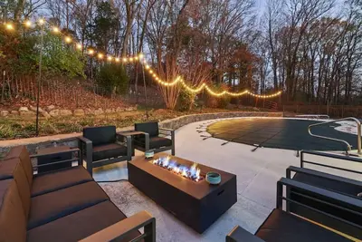 Image de RÉDUCTION De Nouvelle PROPRIÉTÉ! Retraite de luxe avec piscine et salle de jeux, North Nashville