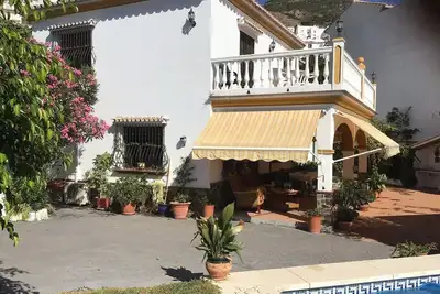 Image de Villa à la campagne avec piscine dans un parc privé