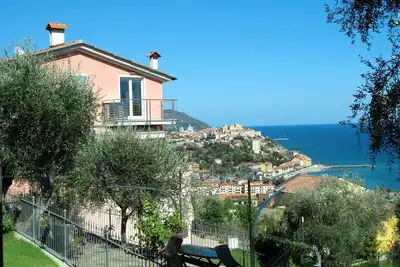 Image de Confortable appartement pour 4 personnes avec Wifi, climatisation, Tv, patio et parking