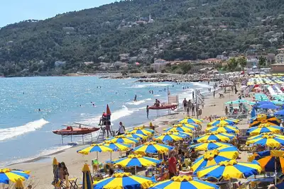 Image de Merveilleuse maison de vacances privée pour 4 personnes avec Wifi, Tv, terrasse et parking