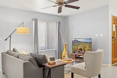 Image de Emplacement juste rénové et fantastique!