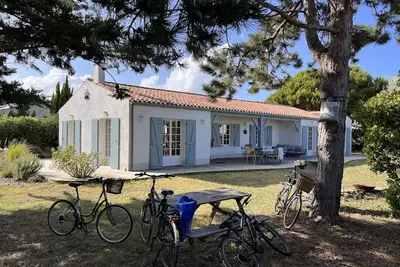 Image de Villa 8 personnes avec grand jardin proche mer et marché au calme