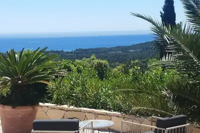 Image de Villa Presqu'Ile de Saint Tropez, sea view, swimming pool and jacuzzi, absolute calm