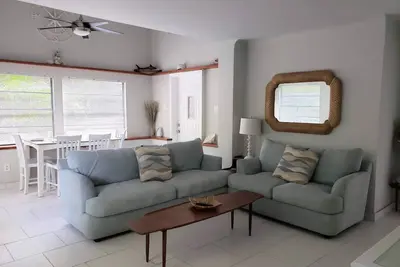 Image de No Availability Oct-Nov Due To Hurricane\n\nBright, fresh, quiet and secluded